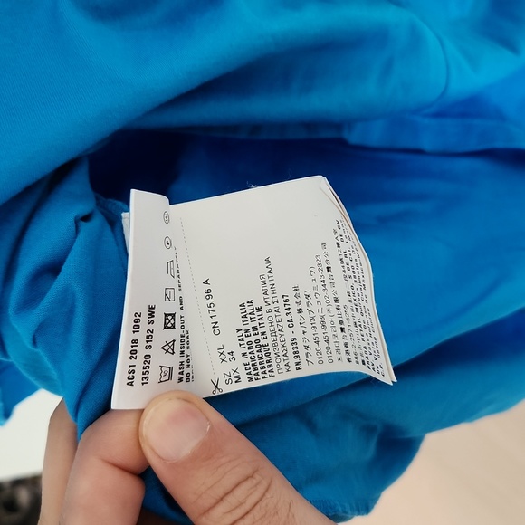 Prada tee - Picture 4 of 4